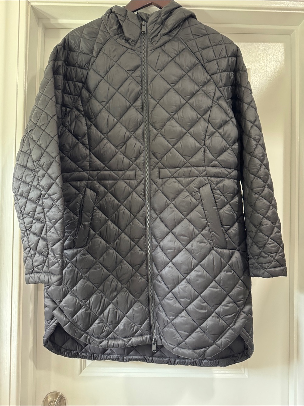 Athleta size medium quilted hooded jacket